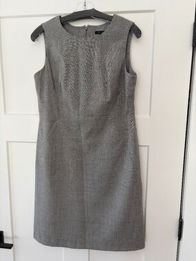 BR woolShift dress